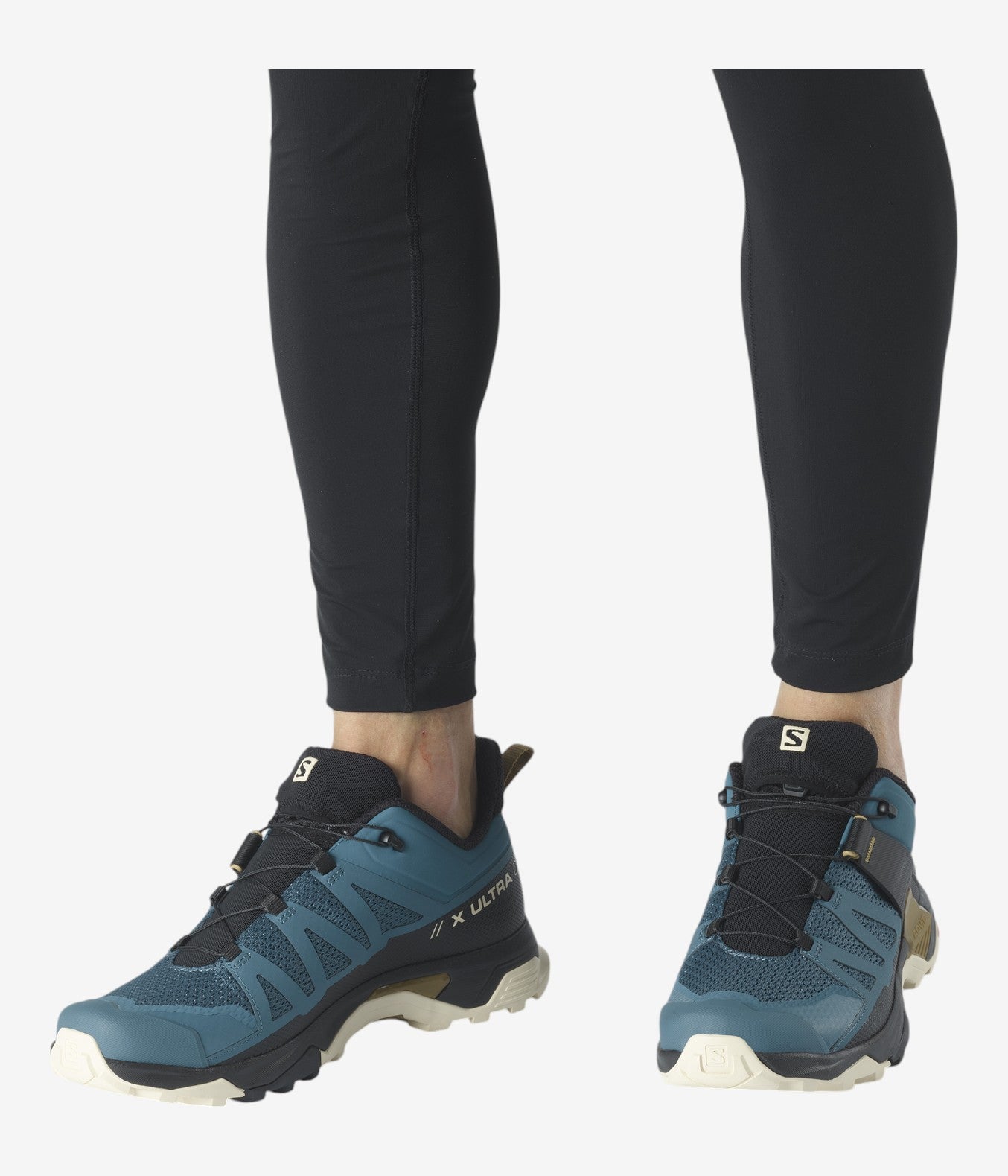 X ULTRA 4 Hiking Shoes