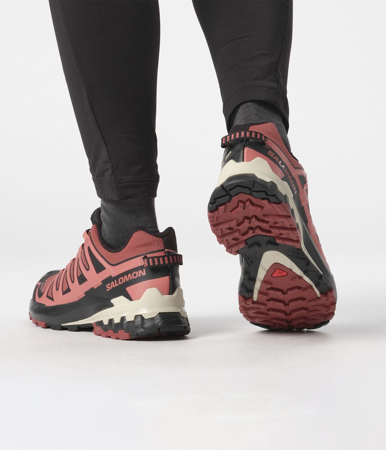 XA PRO 3D V9 GORE-TEX Trail Running Shoes