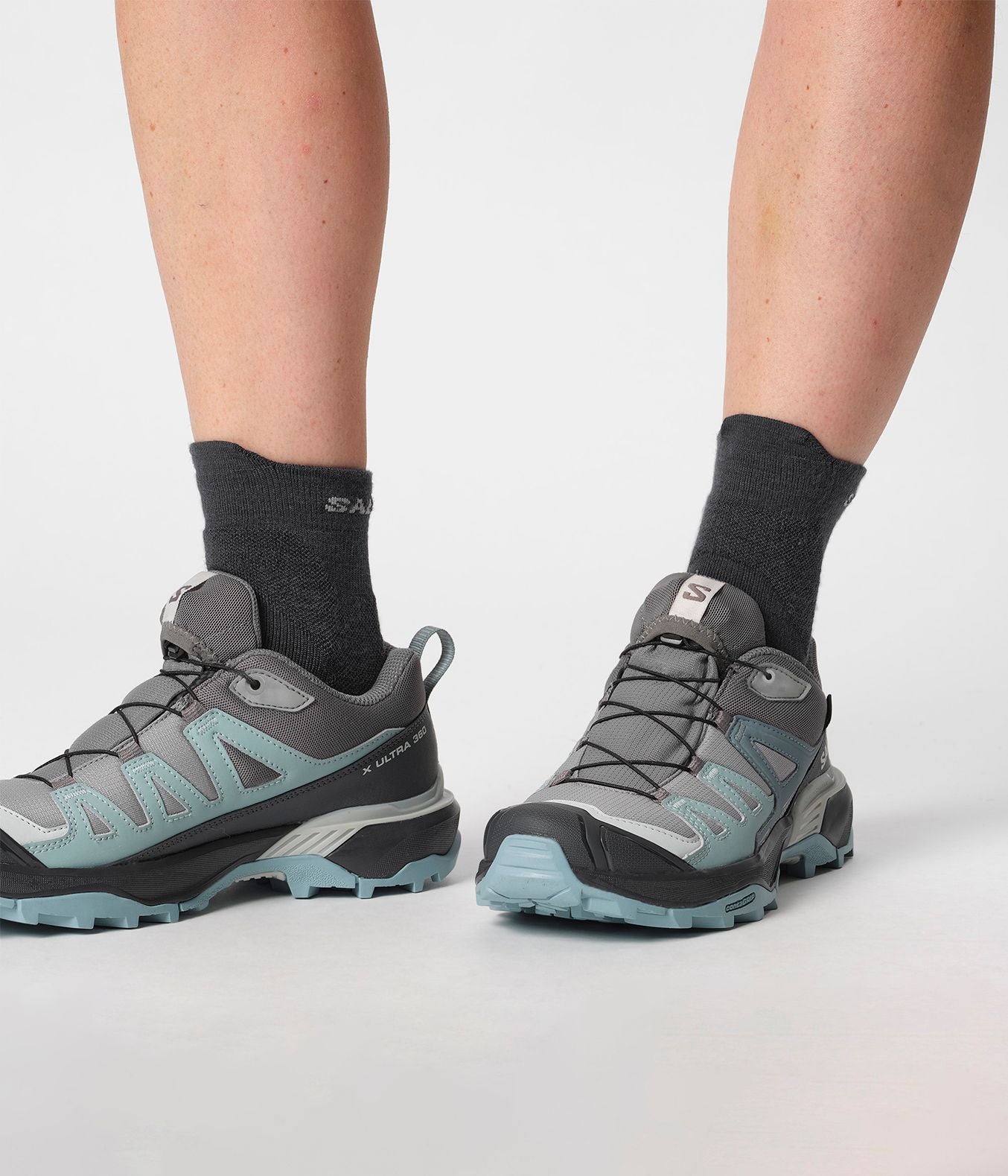 X ULTRA 360 GORE-TEX Hiking Shoes