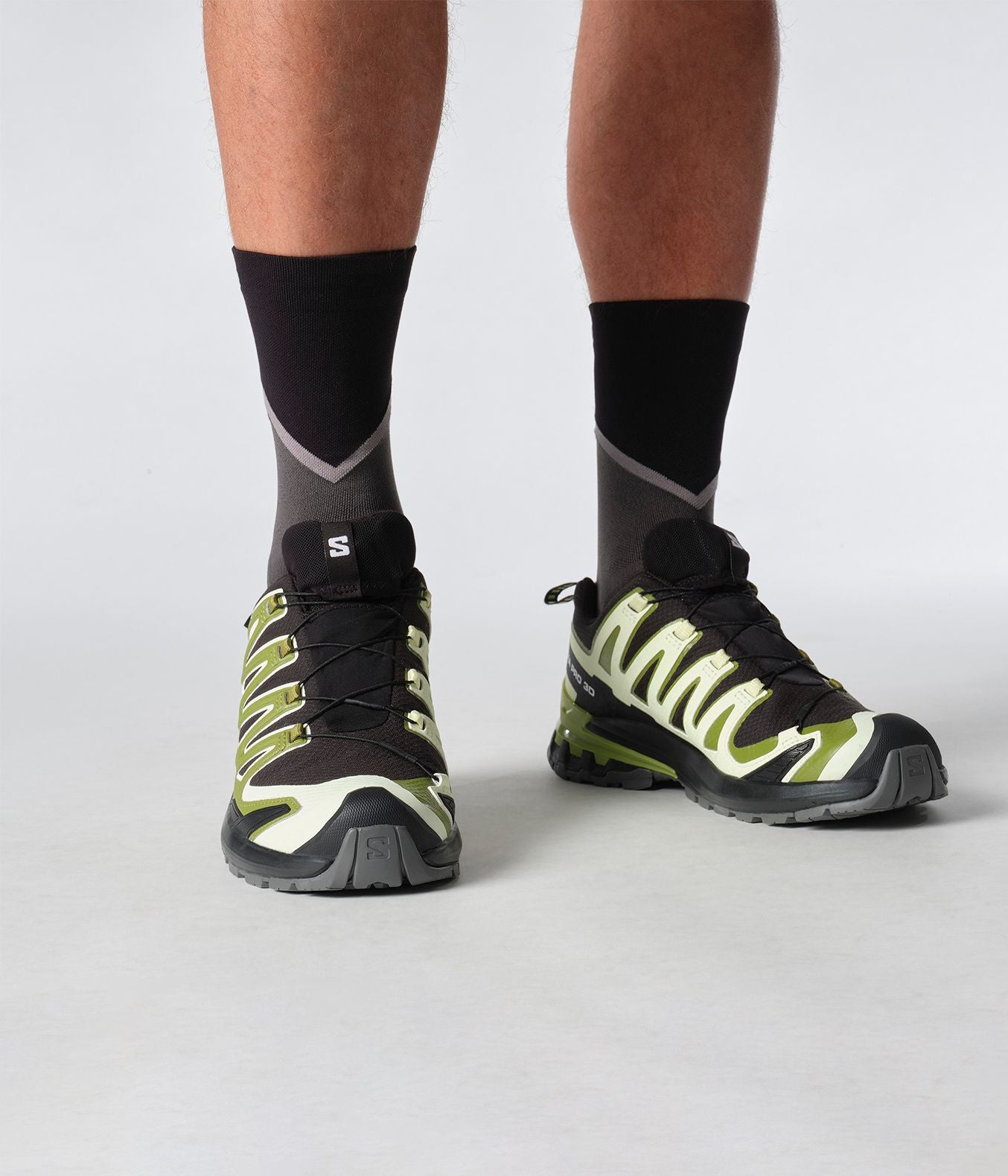 XA PRO 3D V9 GORE-TEX Trail Running Shoes