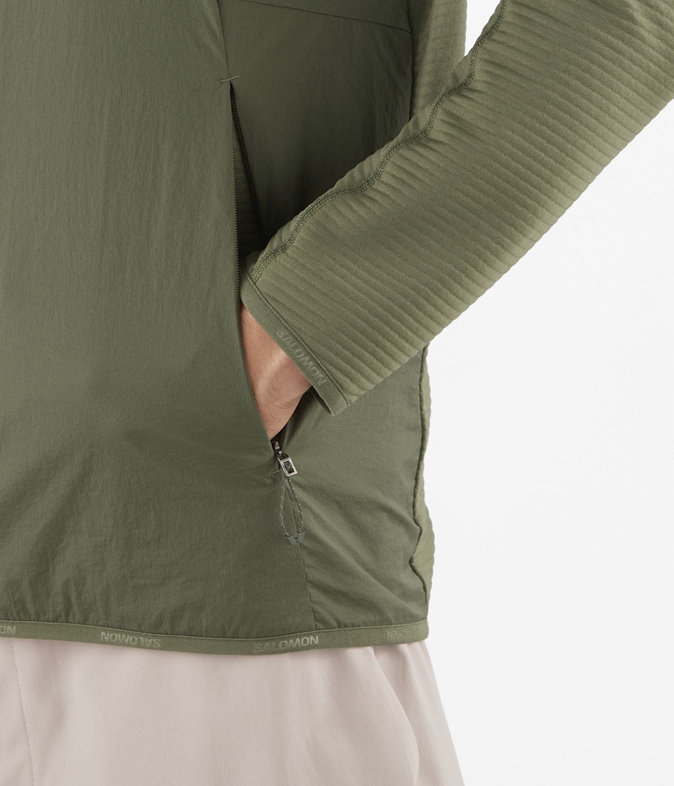 ESSENTIAL LIGHTWARM HYBRID