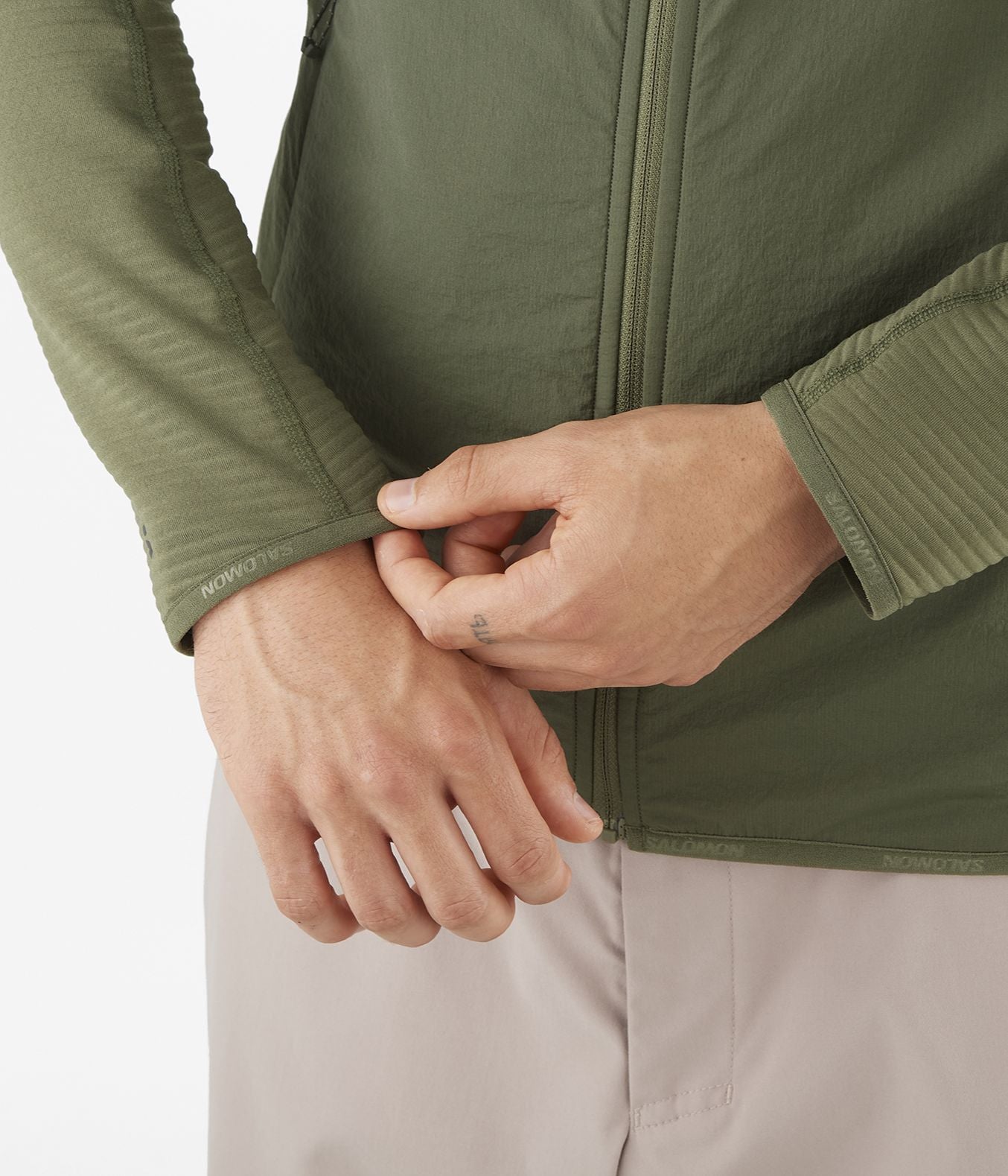 ESSENTIAL LIGHTWARM HYBRID